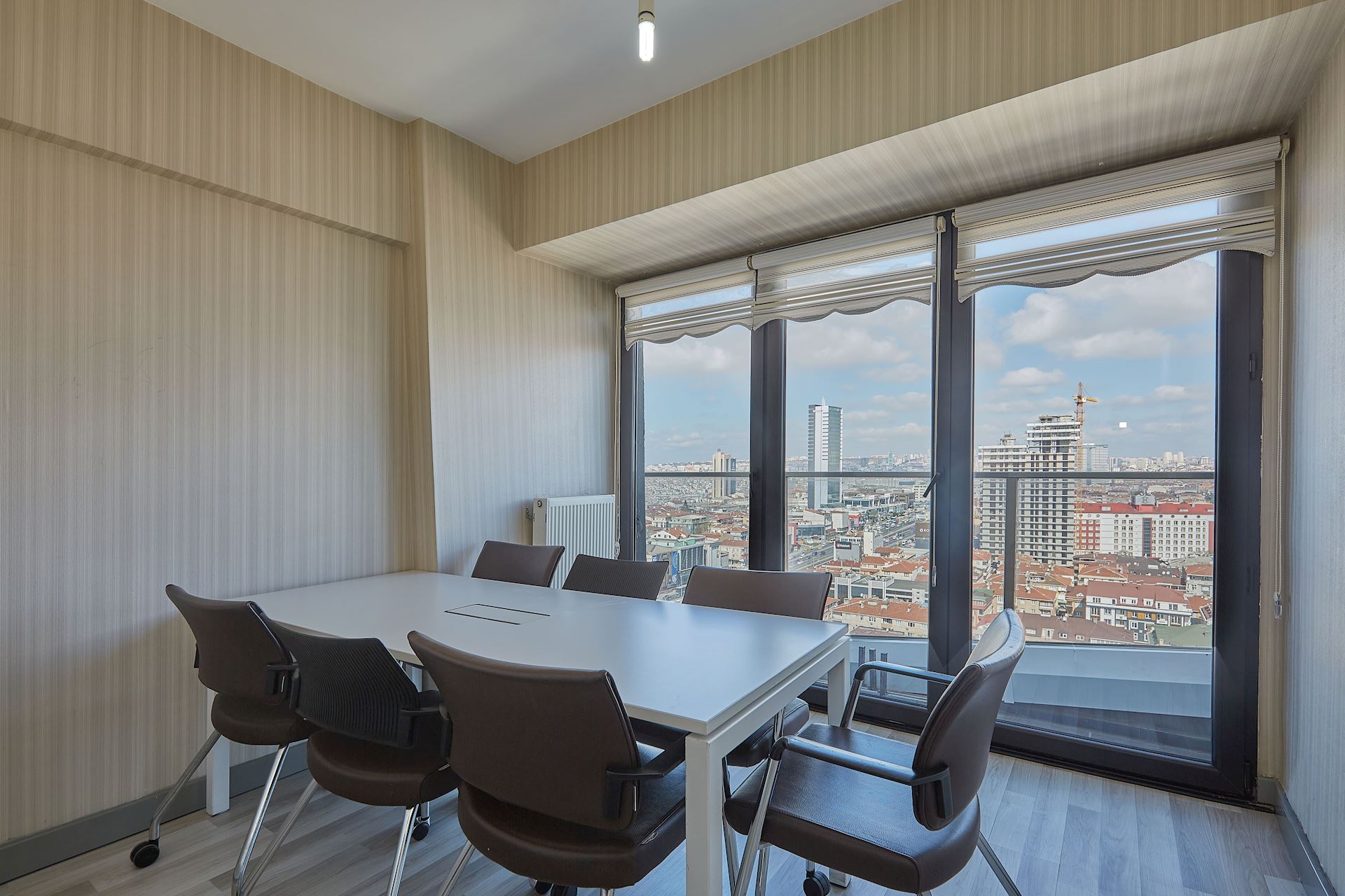 Allure Tower i
