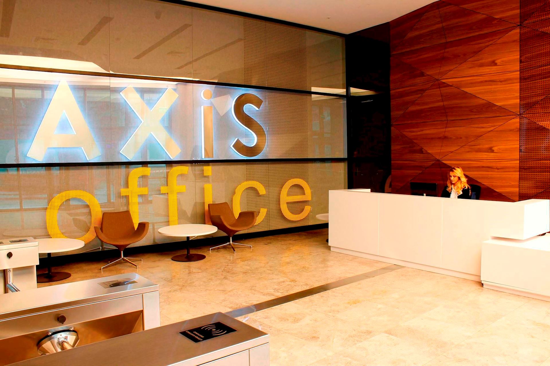 Axis İstanbul i